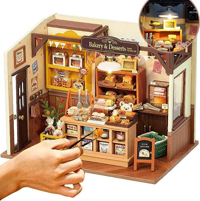 DG161 Becka's Baking House Rolife Miniature House DIY Wooden