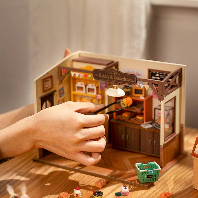 DG161 Becka's Baking House Rolife Miniature House DIY Wooden