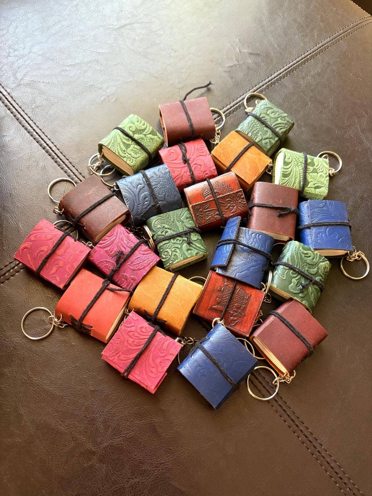 Pack of 20 Organic leather handmade journal keychains