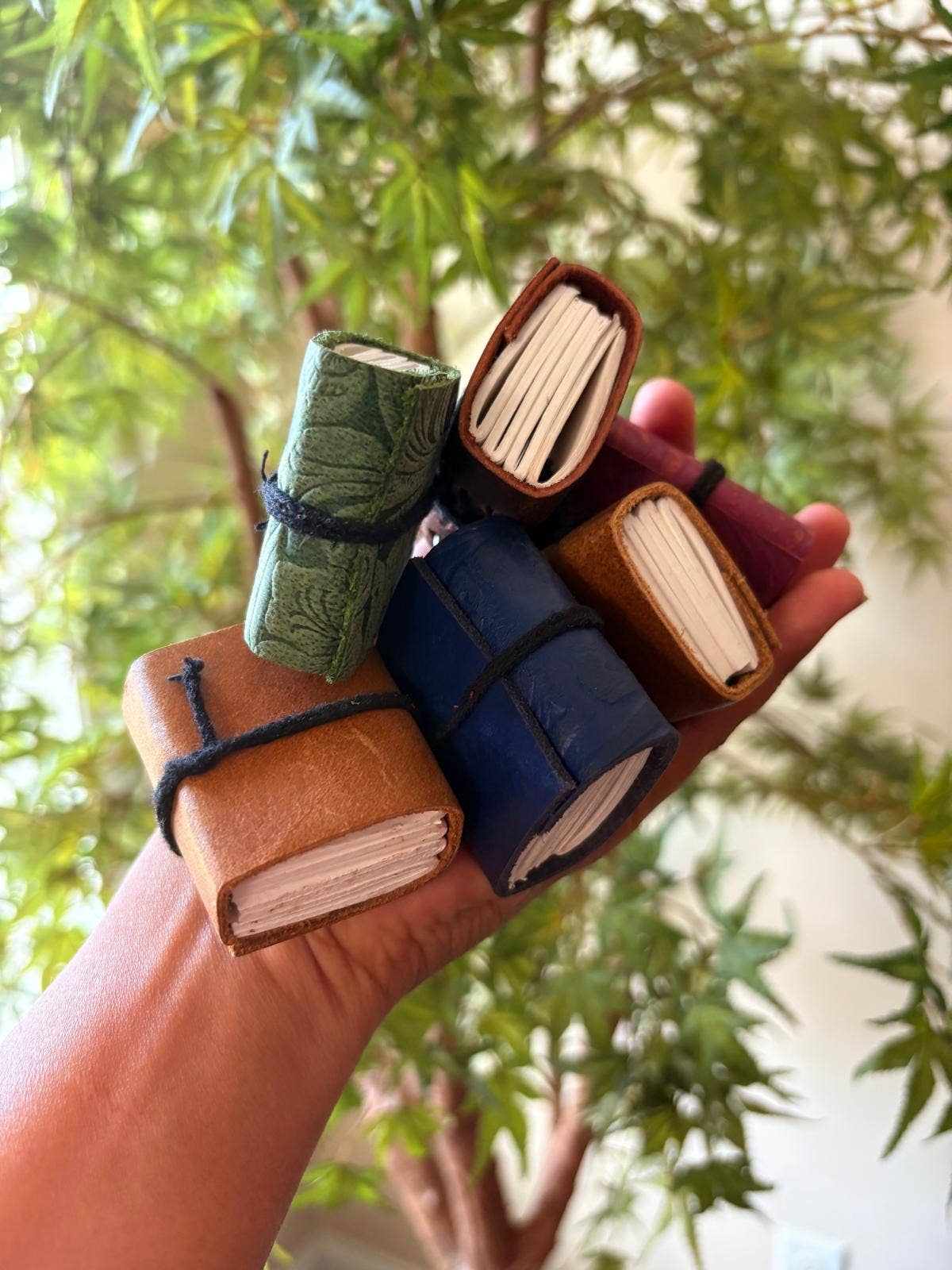 Pack of 20 Organic leather handmade journal keychains