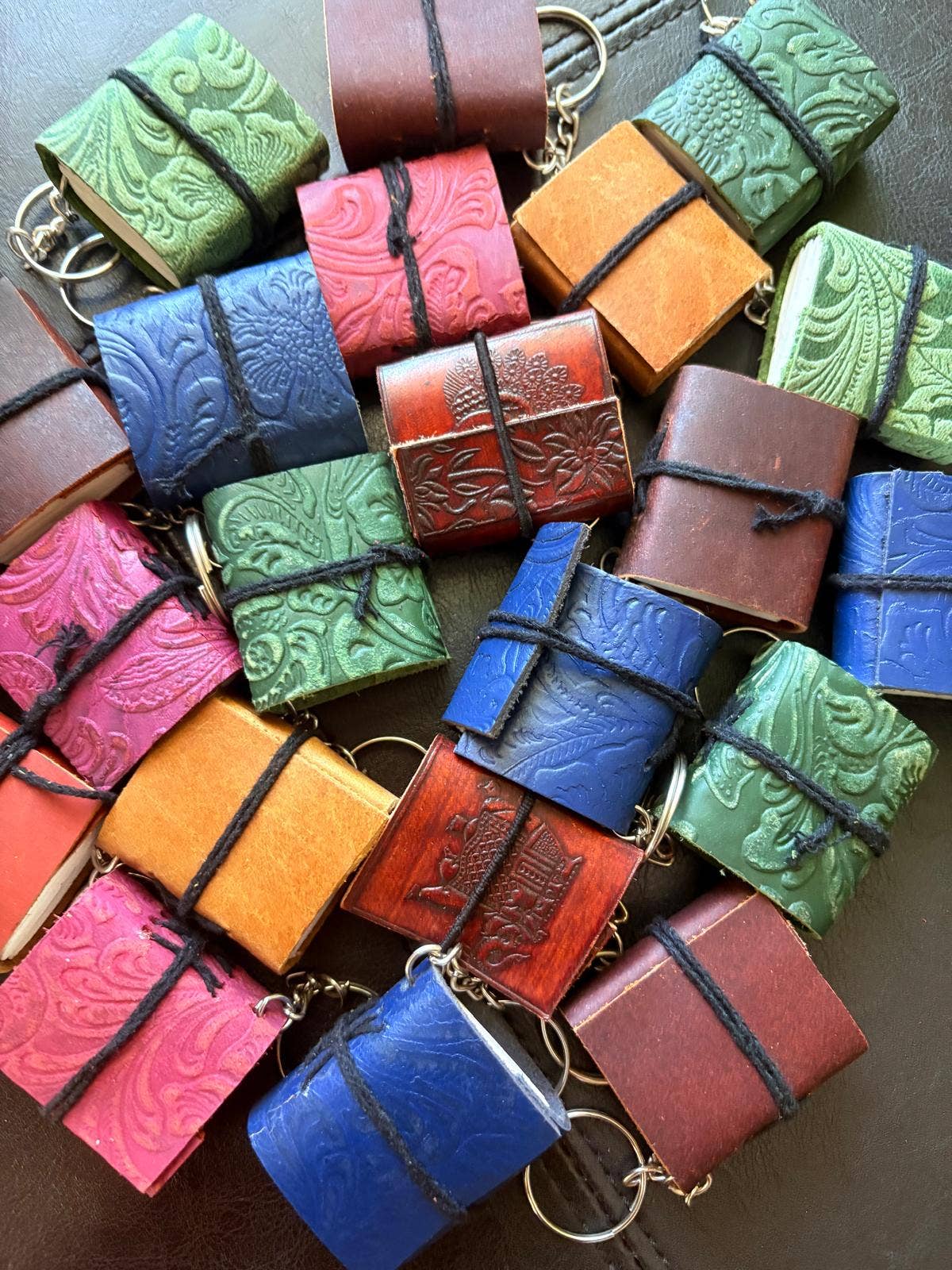 Pack of 20 Organic leather handmade journal keychains