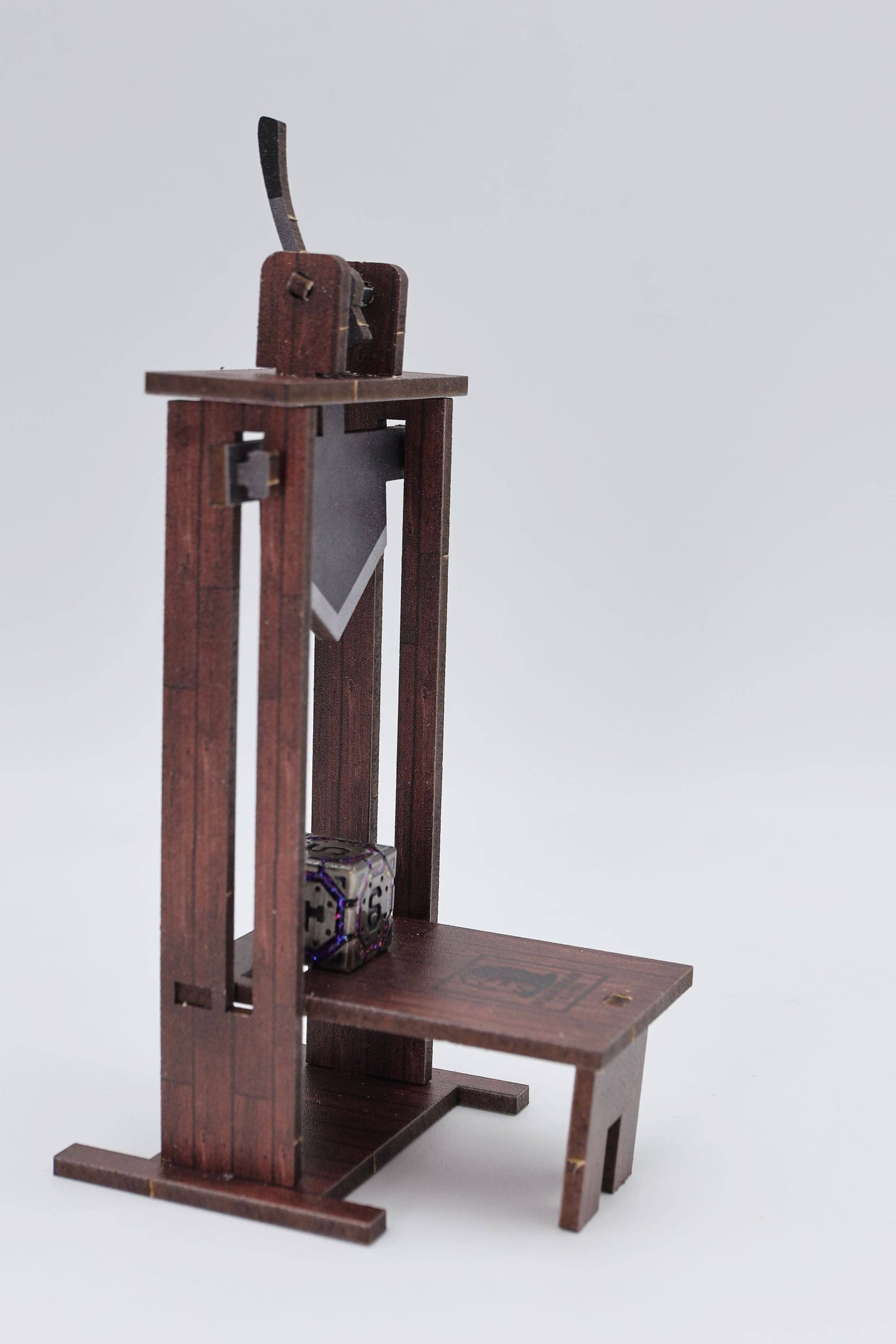 Flat Pack Toys: Dice Guillotine
