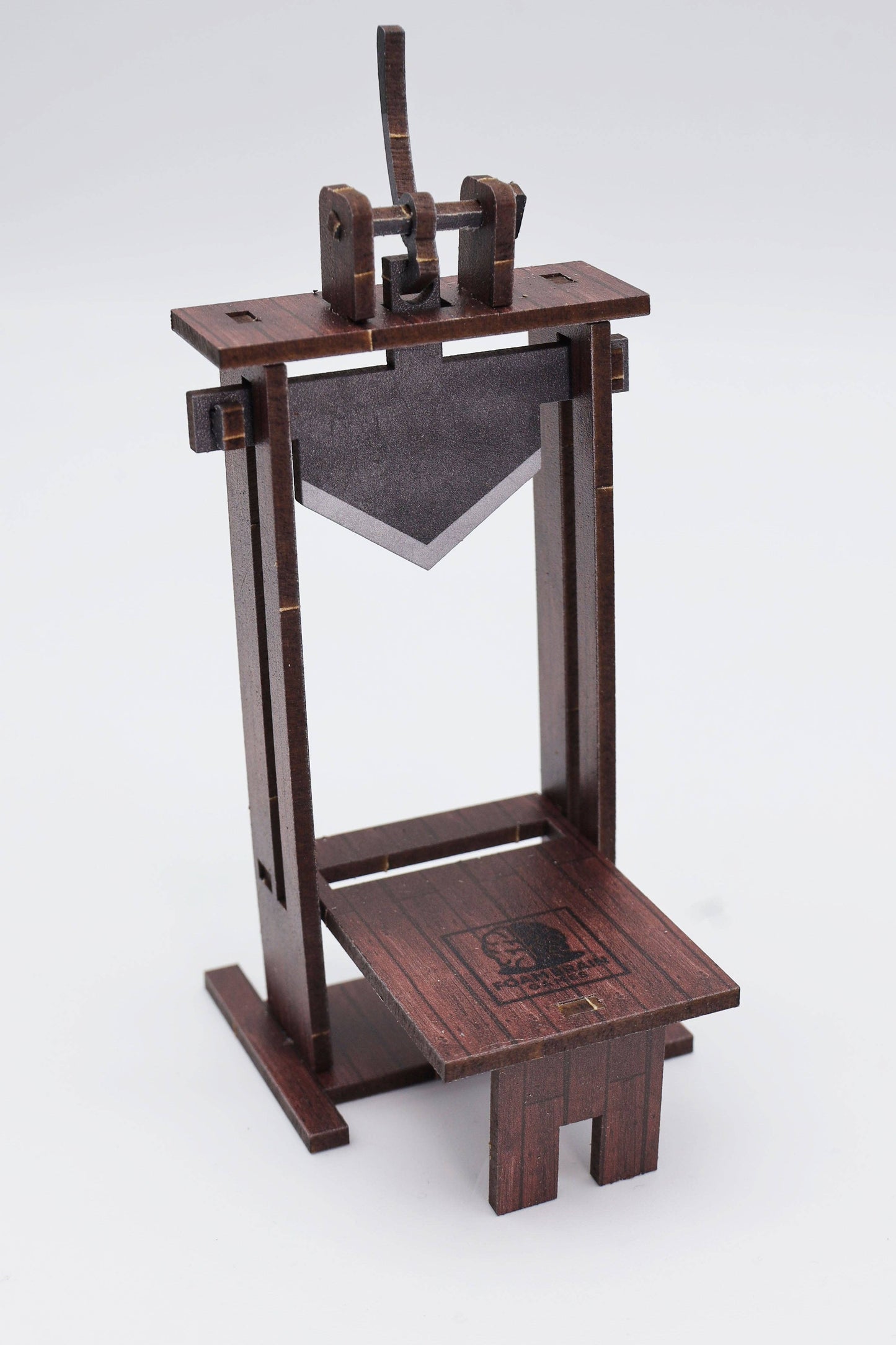 Flat Pack Toys: Dice Guillotine